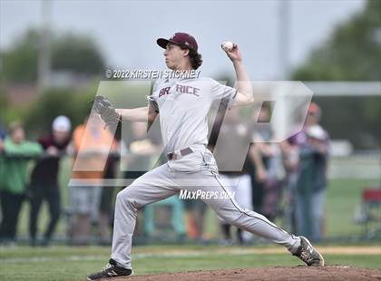 Thumbnail 2 in Brother Rice vs. Chicago Mt. Carmel photogallery.