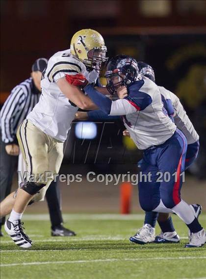 Thumbnail 2 in Nederland vs. Dawson (4A Region III Division I Regional) photogallery.