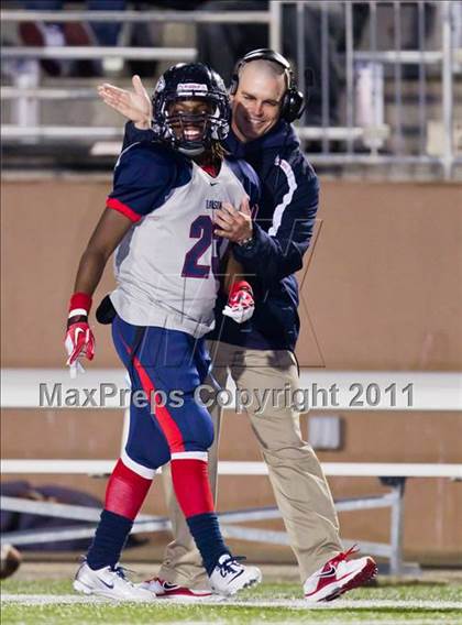 Thumbnail 1 in Nederland vs. Dawson (4A Region III Division I Regional) photogallery.