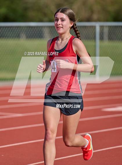 Thumbnail 3 in Rosehill Eagles Relays (3200M) photogallery.