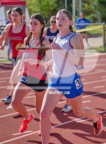 Thumbnail 1 in Rosehill Eagles Relays (3200M) photogallery.