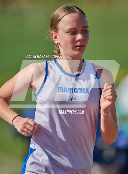 Thumbnail 1 in Rosehill Eagles Relays (3200M) photogallery.