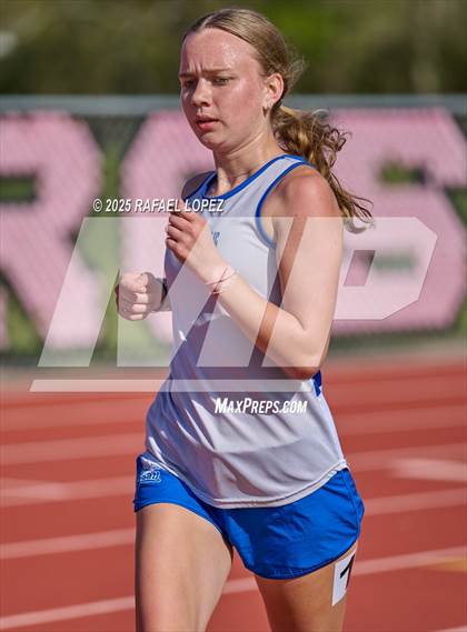 Thumbnail 1 in Rosehill Eagles Relays (3200M) photogallery.