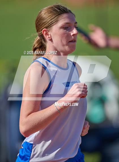 Thumbnail 3 in Rosehill Eagles Relays (3200M) photogallery.