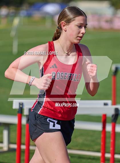 Thumbnail 1 in Rosehill Eagles Relays (3200M) photogallery.
