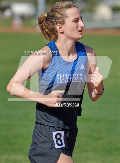 Thumbnail 2 in Rosehill Eagles Relays (3200M) photogallery.