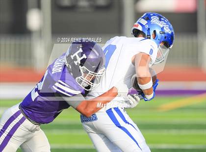 Thumbnail 3 in Burbank vs Hoover photogallery.
