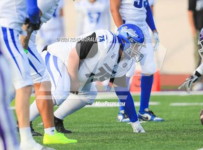 Thumbnail 3 in Burbank vs Hoover photogallery.