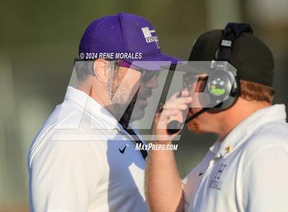 Thumbnail 3 in Burbank vs Hoover photogallery.