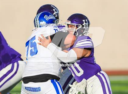 Thumbnail 3 in Burbank vs Hoover photogallery.
