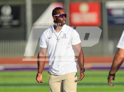 Thumbnail 3 in Burbank vs Hoover photogallery.
