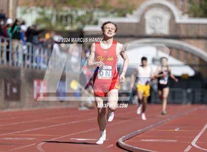 Thumbnail 2 in Penn Relays (4 x 800 Meter) photogallery.