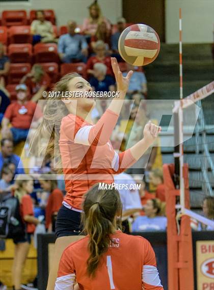 Thumbnail 2 in Kerrville Tivy @ Fredericksburg photogallery.