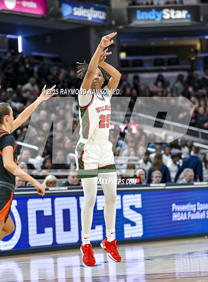 Thumbnail 1 in Warsaw vs. Lawrence North (IHSAA 4A State Final) photogallery.