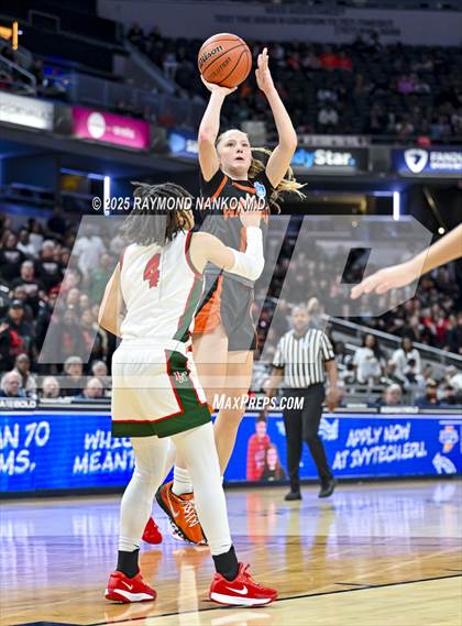 Thumbnail 3 in Warsaw vs. Lawrence North (IHSAA 4A State Final) photogallery.