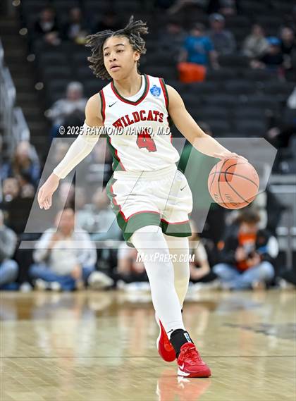 Thumbnail 3 in Warsaw vs. Lawrence North (IHSAA 4A State Final) photogallery.
