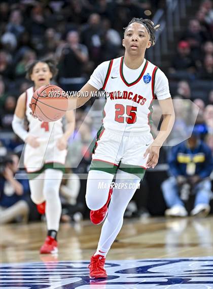Thumbnail 3 in Warsaw vs. Lawrence North (IHSAA 4A State Final) photogallery.