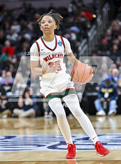 Thumbnail 3 in Warsaw vs. Lawrence North (IHSAA 4A State Final) photogallery.