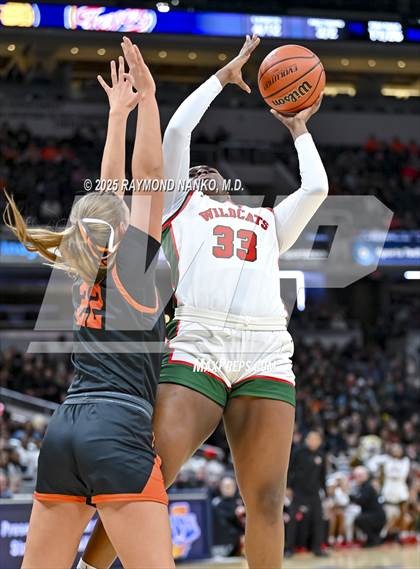 Thumbnail 2 in Warsaw vs. Lawrence North (IHSAA 4A State Final) photogallery.