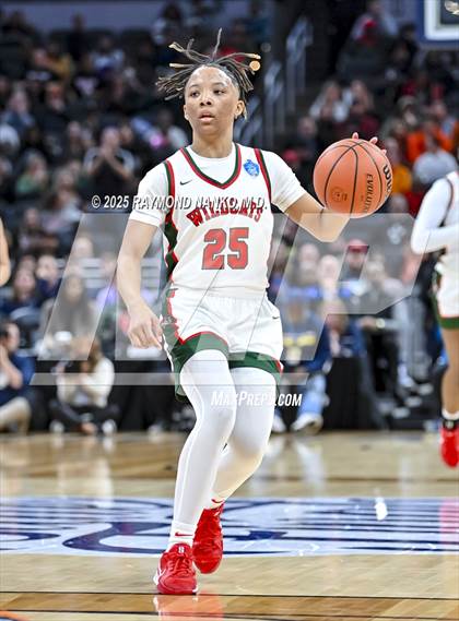 Thumbnail 3 in Warsaw vs. Lawrence North (IHSAA 4A State Final) photogallery.