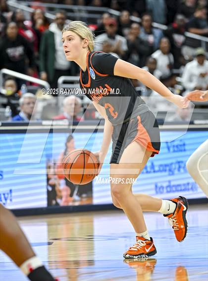 Thumbnail 3 in Warsaw vs. Lawrence North (IHSAA 4A State Final) photogallery.