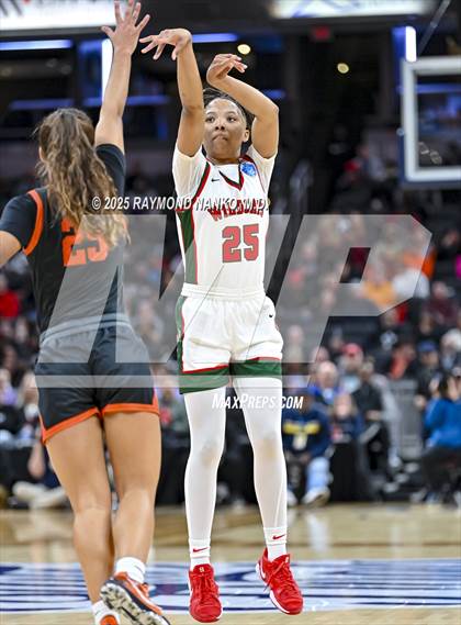 Thumbnail 1 in Warsaw vs. Lawrence North (IHSAA 4A State Final) photogallery.