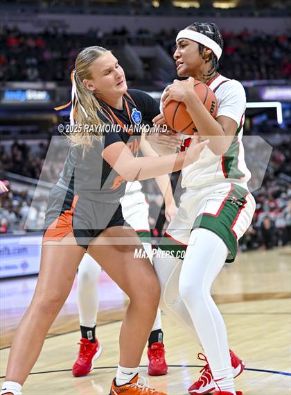 Thumbnail 3 in Warsaw vs. Lawrence North (IHSAA 4A State Final) photogallery.