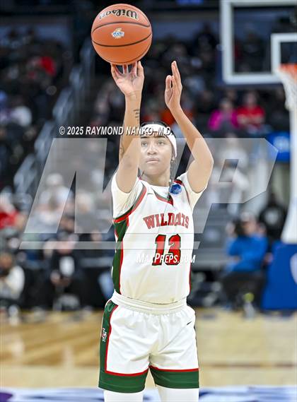Thumbnail 3 in Warsaw vs. Lawrence North (IHSAA 4A State Final) photogallery.