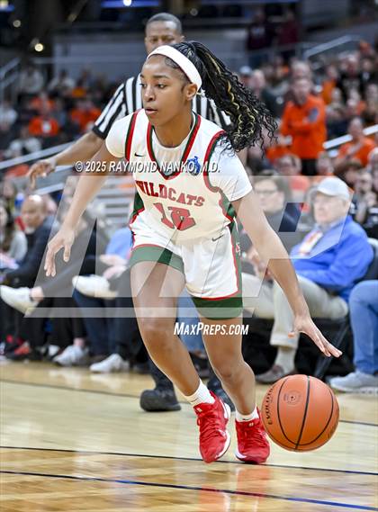 Thumbnail 3 in Warsaw vs. Lawrence North (IHSAA 4A State Final) photogallery.