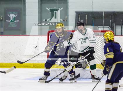 Thumbnail 1 in Duxbury vs Archbishop Williams (Lee and Mike Tenny Cup)  photogallery.