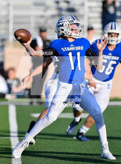 Thumbnail 3 in Stamford vs. Lindsay (UIL 2A Bi-District Playoff) photogallery.
