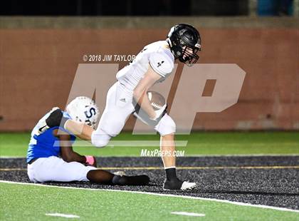Thumbnail 1 in Stamford vs. Lindsay (UIL 2A Bi-District Playoff) photogallery.