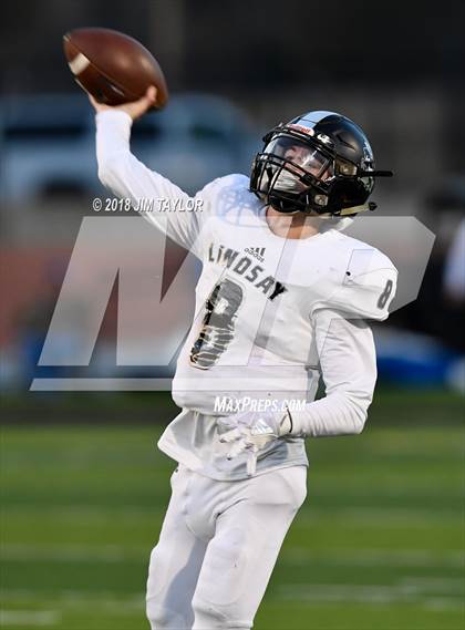 Thumbnail 2 in Stamford vs. Lindsay (UIL 2A Bi-District Playoff) photogallery.