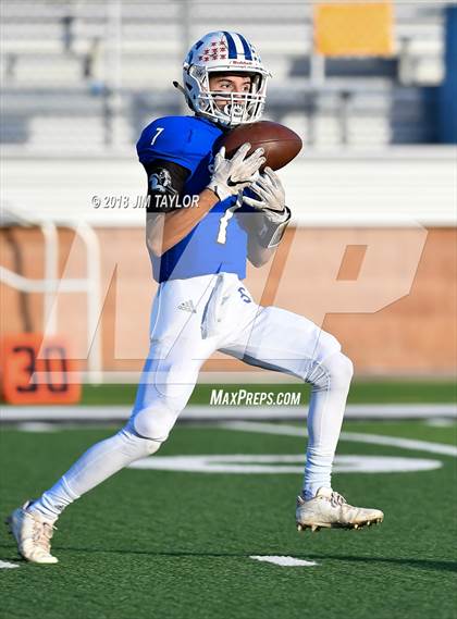 Thumbnail 1 in Stamford vs. Lindsay (UIL 2A Bi-District Playoff) photogallery.