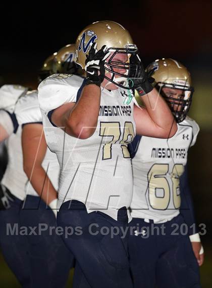 Thumbnail 3 in St. Genevieve vs. Mission Prep photogallery.