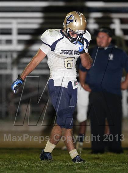 Thumbnail 3 in St. Genevieve vs. Mission Prep photogallery.