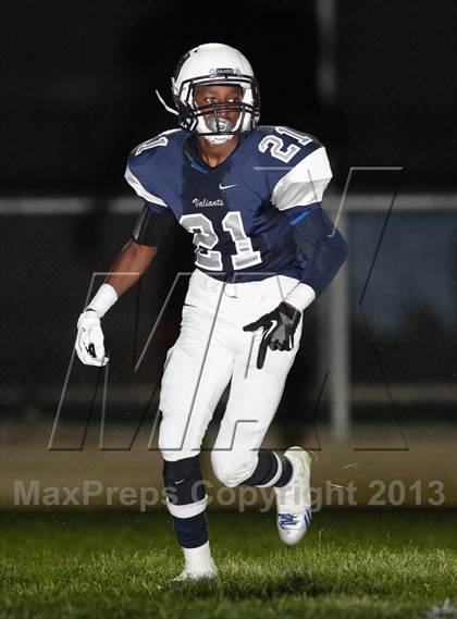 Thumbnail 2 in St. Genevieve vs. Mission Prep photogallery.