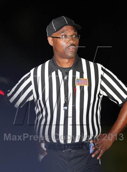 Thumbnail 1 in St. Genevieve vs. Mission Prep photogallery.