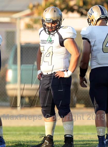 Thumbnail 3 in St. Genevieve vs. Mission Prep photogallery.