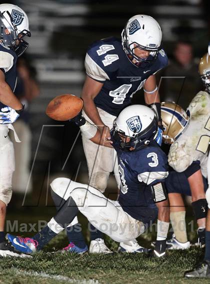 Thumbnail 1 in St. Genevieve vs. Mission Prep photogallery.