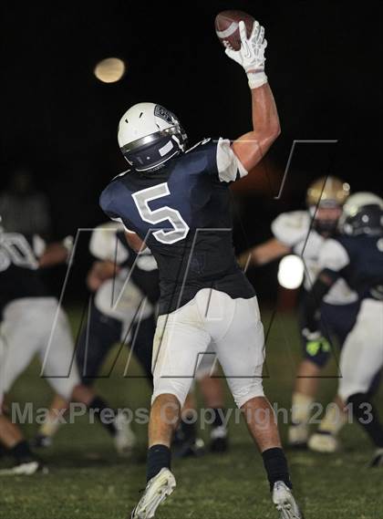 Thumbnail 3 in St. Genevieve vs. Mission Prep photogallery.