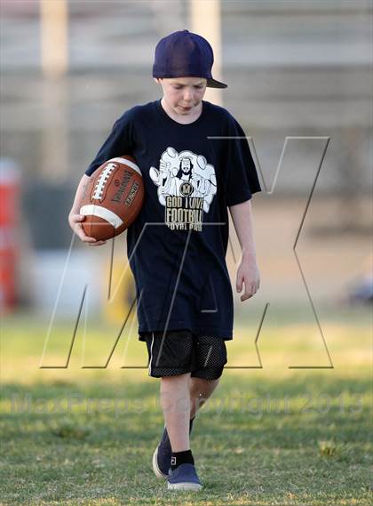 Thumbnail 2 in St. Genevieve vs. Mission Prep photogallery.