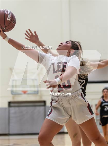 Thumbnail 2 in Churchill vs Lee photogallery.