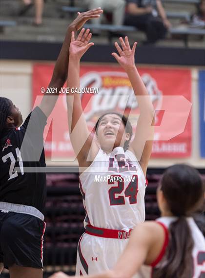 Thumbnail 3 in Churchill vs Lee photogallery.