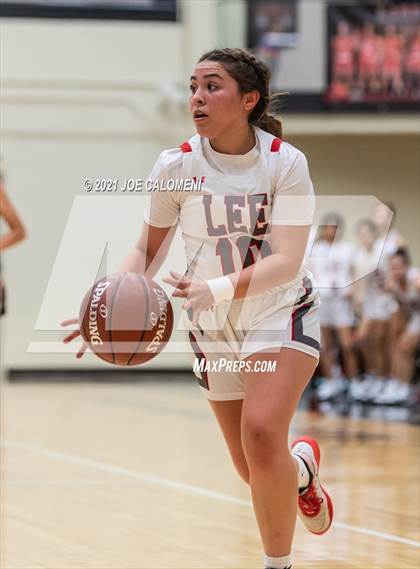 Thumbnail 3 in Churchill vs Lee photogallery.
