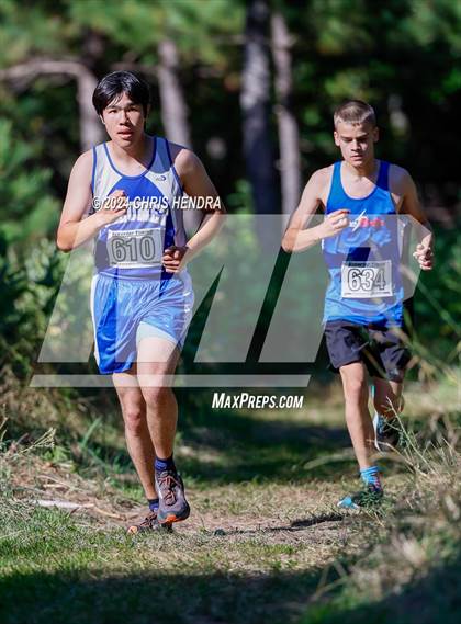 Thumbnail 2 in Jeffers Invitational photogallery.