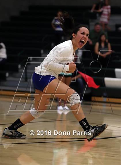 Thumbnail 1 in San Dimas @ Bonita photogallery.