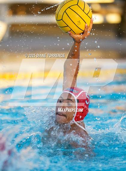 Thumbnail 2 in Santa Ana vs. Tustin photogallery.