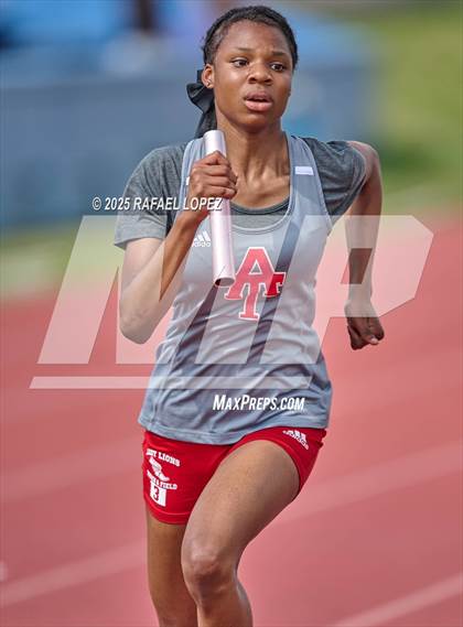 Thumbnail 1 in Dave Bethany Relays (4x400M) photogallery.