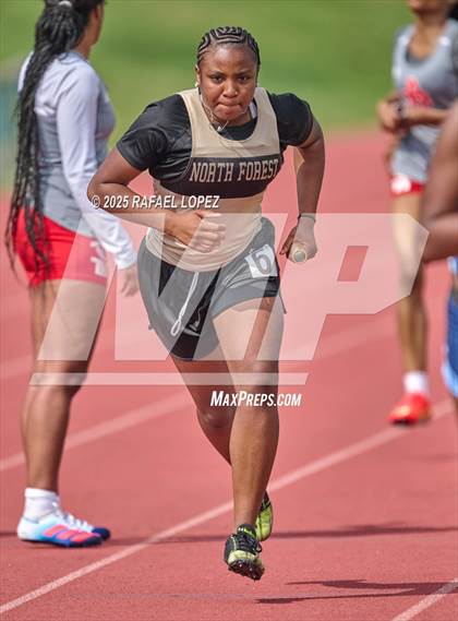 Thumbnail 3 in Dave Bethany Relays (4x400M) photogallery.
